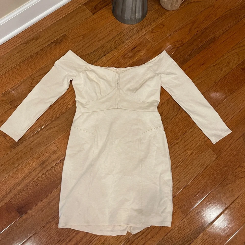 Free People Ivory Cream Fitted Off Shoulder Mini Dress Size Medium NEW
